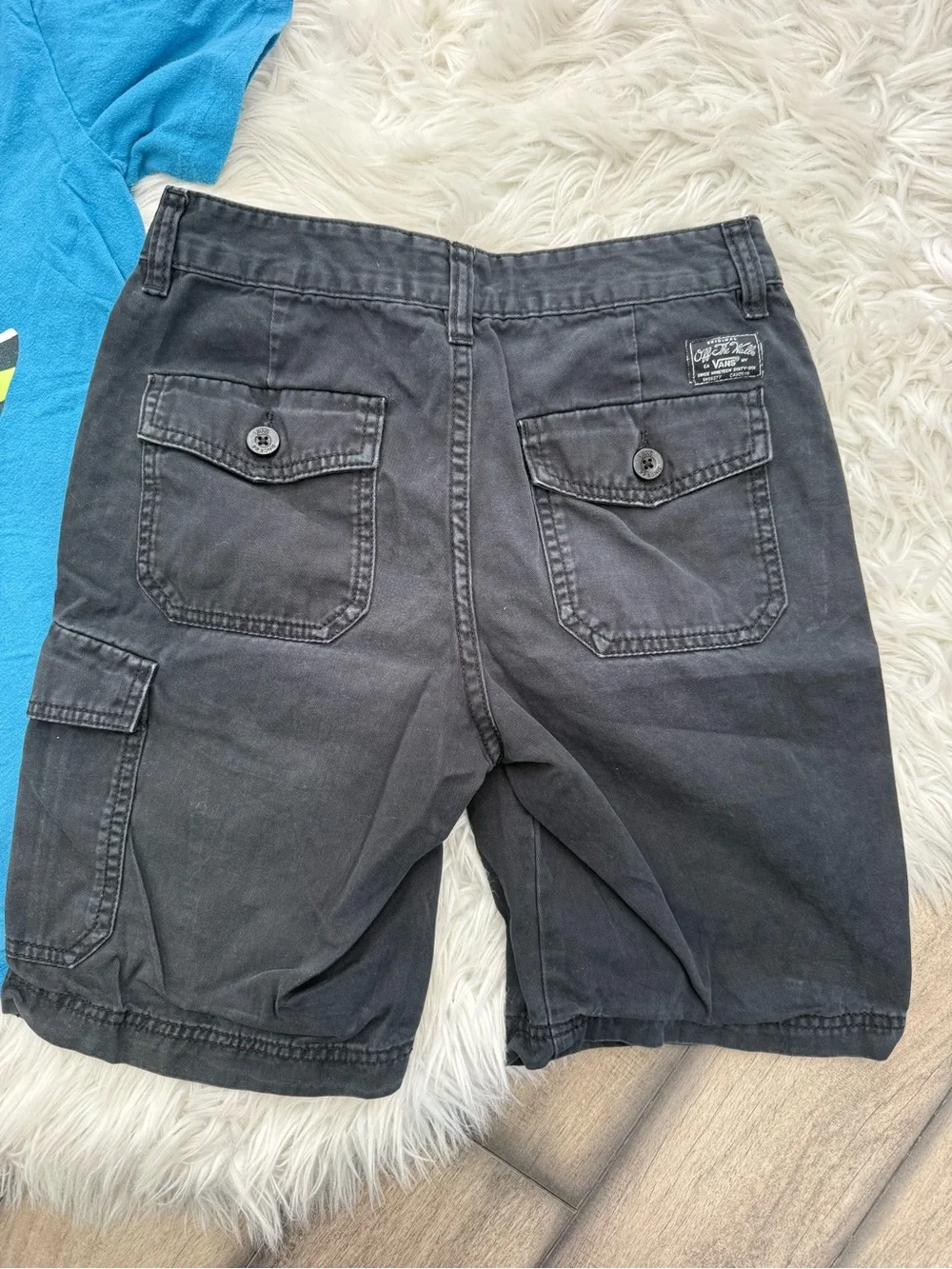Boys 12 Vans Skateboard Blue Graphic Frog Tee and Black Cargo Shorts Set